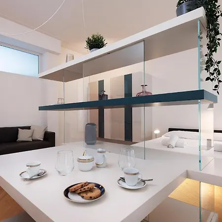 Duomo - 3 Minutes From The Duomo