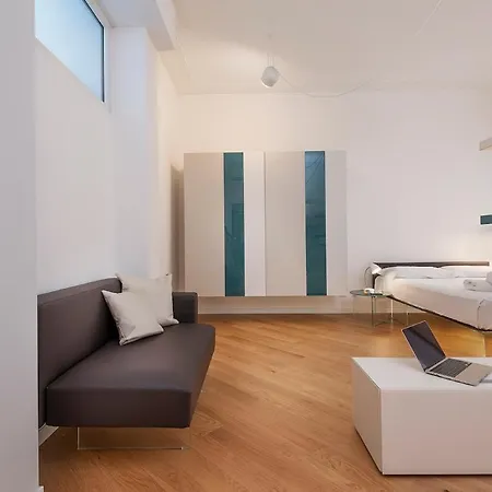 Duomo - 3 Minutes From The Duomo *