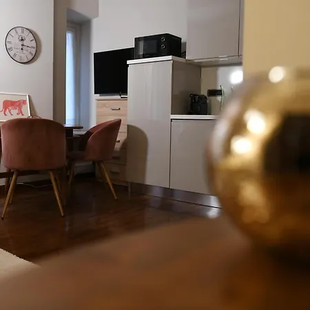 Apartment Chic In Duomo *