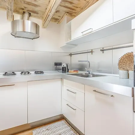 Daire Unconventional Near Linate - Supreme Meme Loft