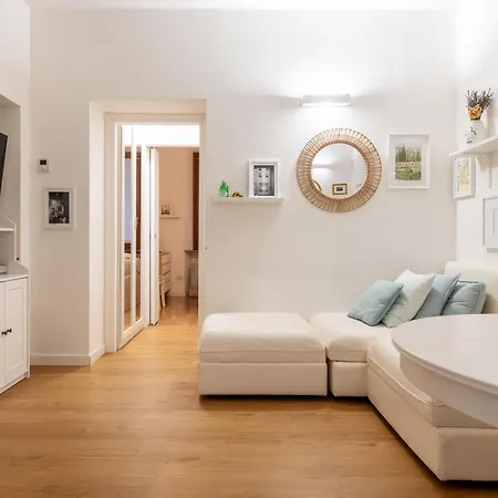 Apartment Quiet Two-room A Few Steps From Mm Ptvenezia