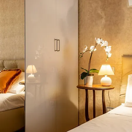 Luxury, Modern & Charming Near Station *