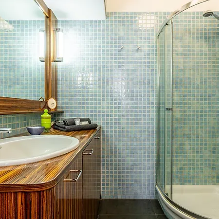 Apartament Luxury, Modern & Charming Near Station *