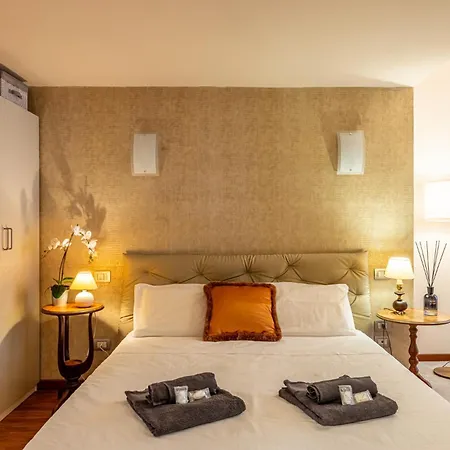 Luxury, Modern & Charming Near Station