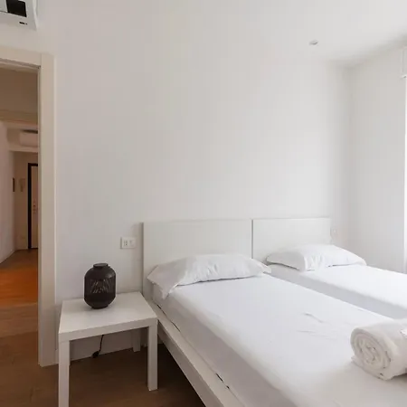 Youhosty - Gioia Tower View