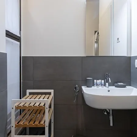 Italianway - Pianell 5 A Daire *