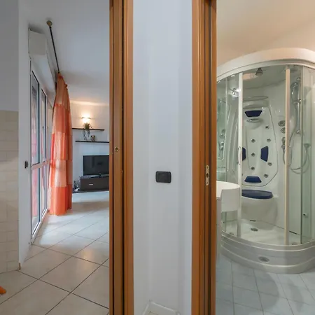 I Host - Savona 127 ミラノ