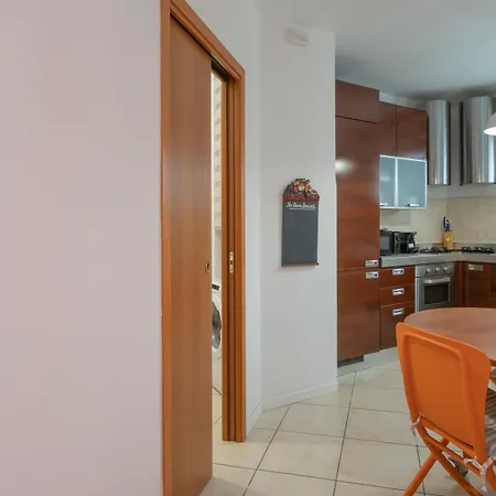 I Host - Savona 127 ミラノ