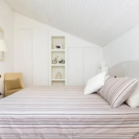 Walking To The Duomo From A Luxury Penthouse