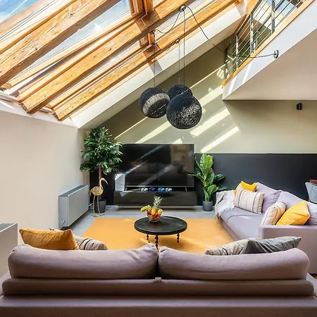 Near Duomo 4bedrooms شقة *