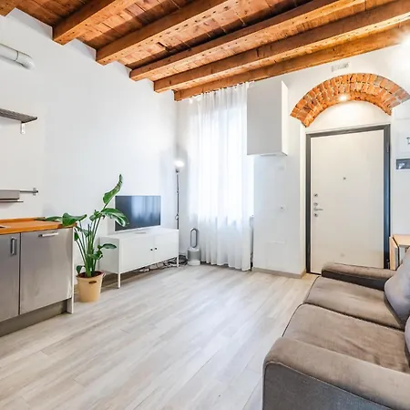 200mt Metro - Design For Creative Living Mediolan