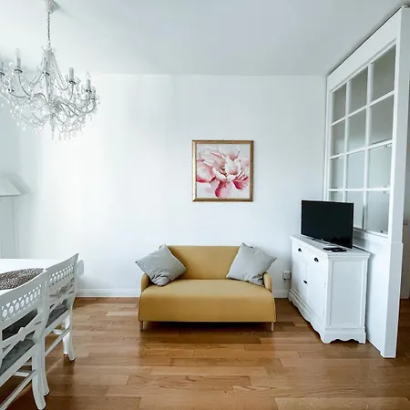 White Pearl - Citycenter - Large & Elegant Flat Milán