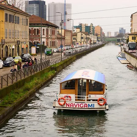 Riverside Loft Navigli - Spacious Two-bedroom * Milán