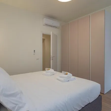 Spacious 2bdr With Balcony Arco-sempione Area, By Rentopolis Apartment