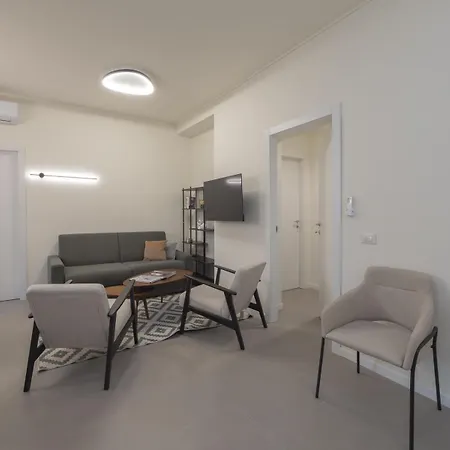Spacious 2bdr With Balcony Arco-sempione Area, By Rentopolis *