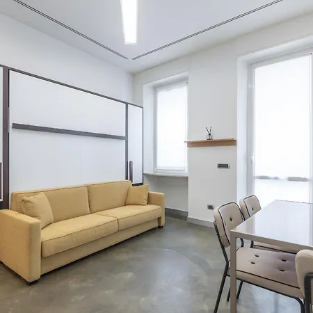 Via Cerva 7 Apartamento *