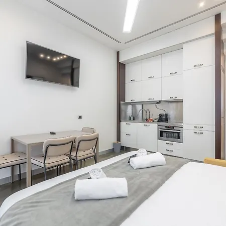 Apartamento Via Cerva 7 *