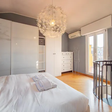 De Angeli San Siro Penthouse With Terraces Milaan