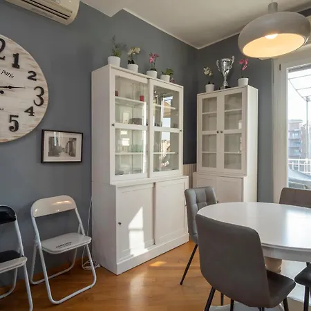 Appartement De Angeli San Siro Penthouse With Terraces Milaan