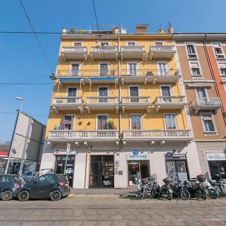 Appartement De Angeli San Siro Penthouse With Terraces Milaan