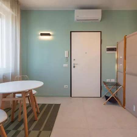 Close To The M3 Metro ミラノ