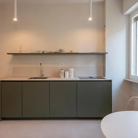 Close To The M3 Metro