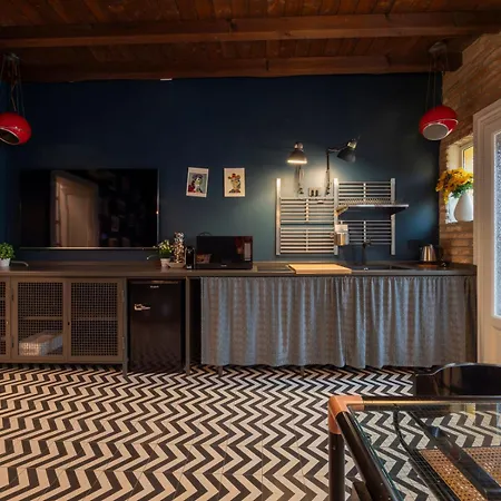 Design - Bernardino De Conti 6 * Milão