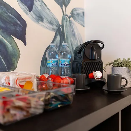 Moscova Luxe - Elegant With 2 Bathrooms Apartment