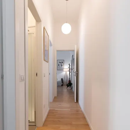 Casa 500 Family & Friends - M3 10 Minutes To Duomo شقة *