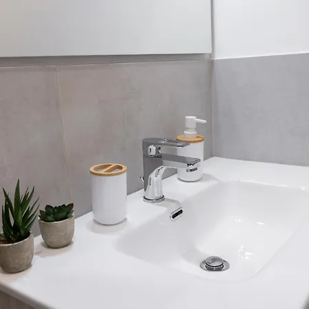 Casa 500 Family & Friends - M3 10 Minutes To Duomo ميلان