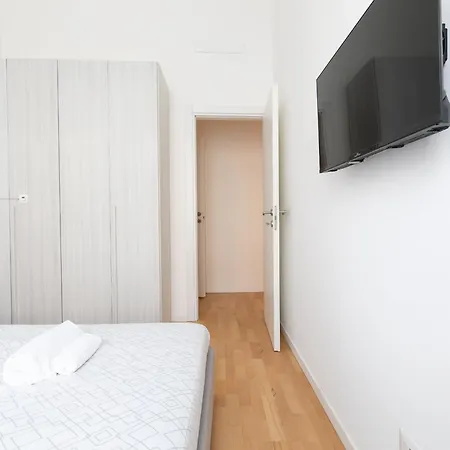 شقة Casa 500 Family & Friends - M3 10 Minutes To Duomo ميلان