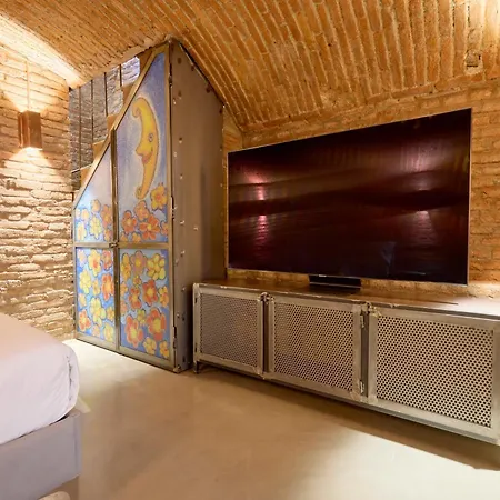 Flower Moon - Boutique Loft With Jacuzzi מילאנו