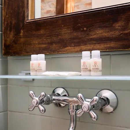 Flower Moon - Boutique Loft With Jacuzzi * מילאנו