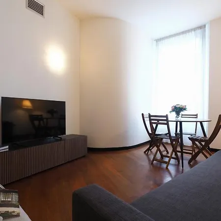 Contempora - Interior 900 3rd Floor - Duomo - Missori Milão