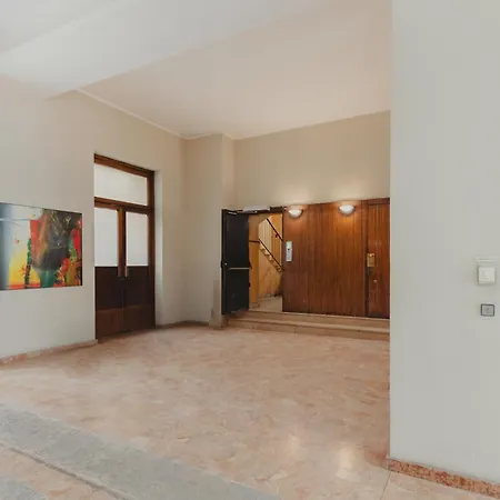 Gohost - Loft&living Apartman Milánó