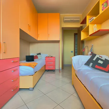 Homeby, Casa Cartesio 公寓 *