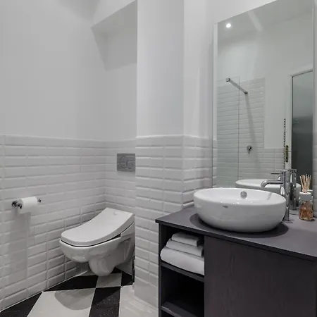 Lägenhet Milaninflat