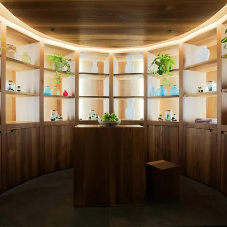 Hyatt Centric Hotel 4*