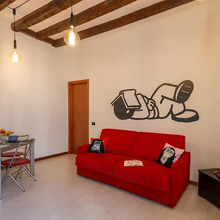 Lecco, 20 - In The Heart Of The Rainbow District Апартаменты