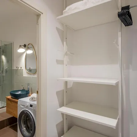 Bazzi, 49 - Bocconi Milán