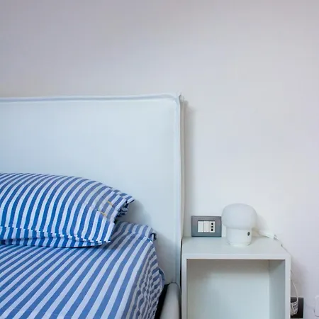 Cozy Attic Recently Renovated Appartement Milan