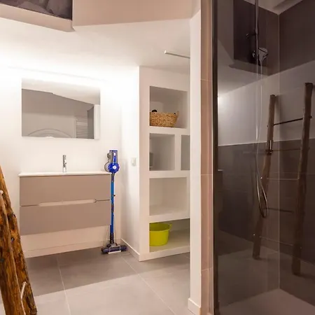 15th-century Apt, City-mxp Train Daire *