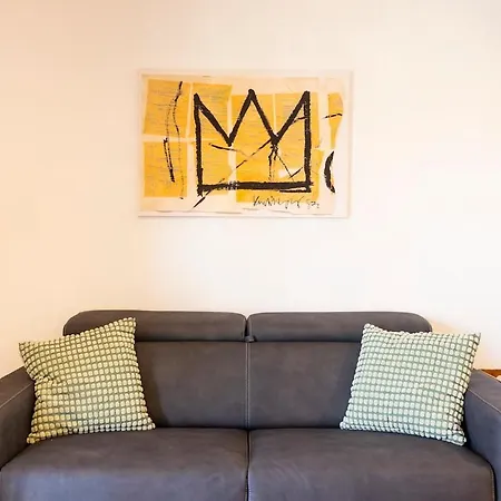 15th-century Apt, City-mxp Train