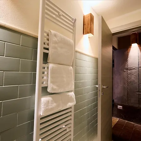 White Moon-emme Loft Apartment *