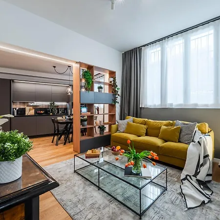 The Golden Retreat - San Babila Duomo Appartement *