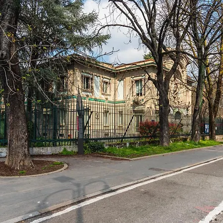 Youhosty - Anfiteatro 12