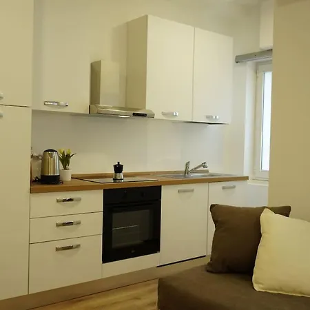 Sonnino - At Your Place Apartman