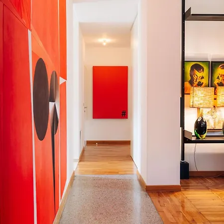 Youhosty - Brera 17 *