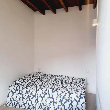 Apartment Flat In Milano, Isola Milan