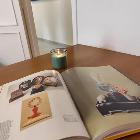 Costanza In Giallo * Milánó